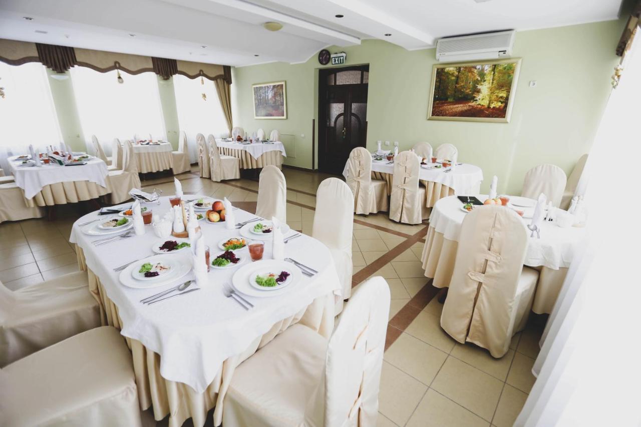 Hotel Solnichnaia Dolyna à Polyana  Extérieur photo